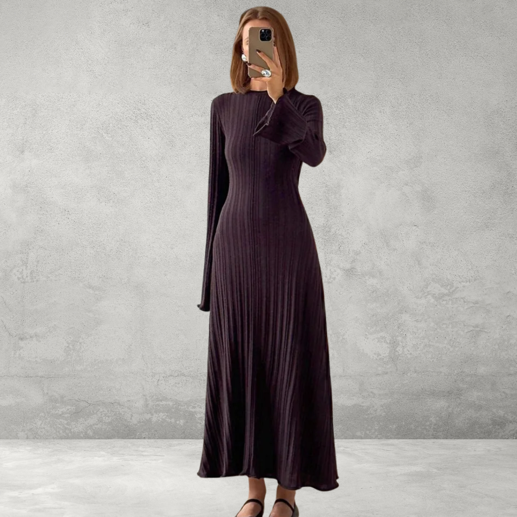 Brown ribbed knit maxi dress with long sleeves