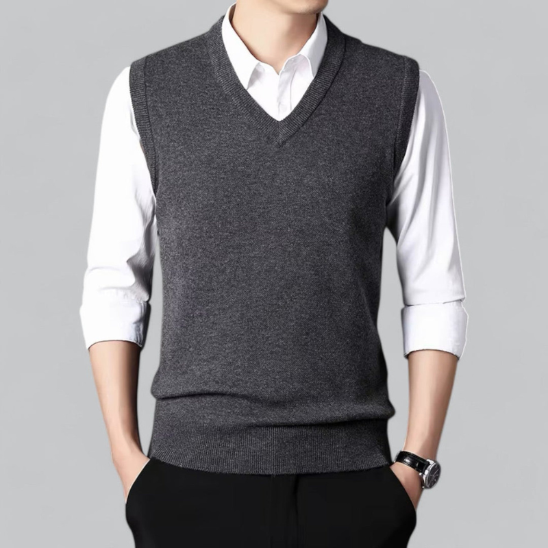 Men's knitted gilet side view