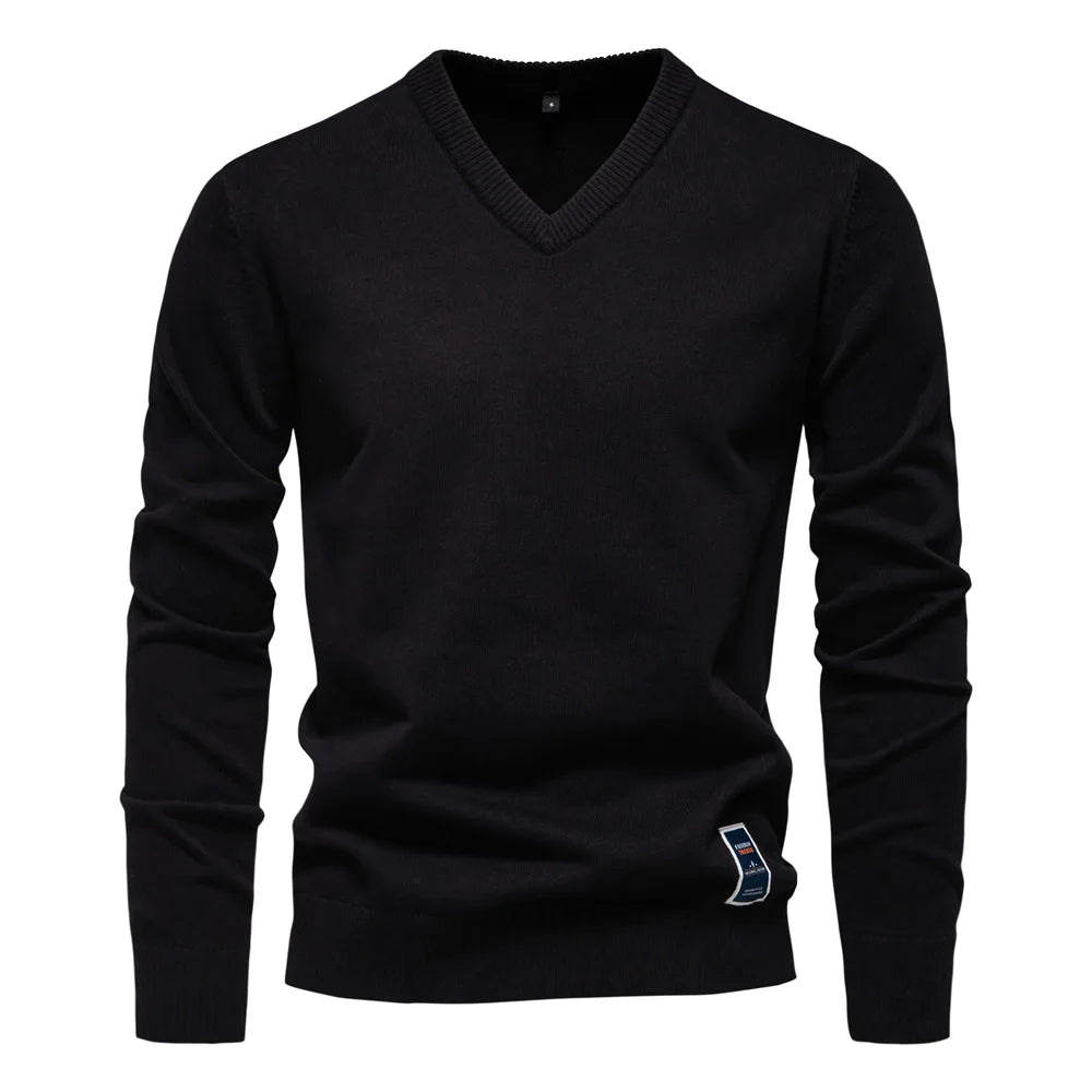 Men's V-neck knit jumper sleeve detail