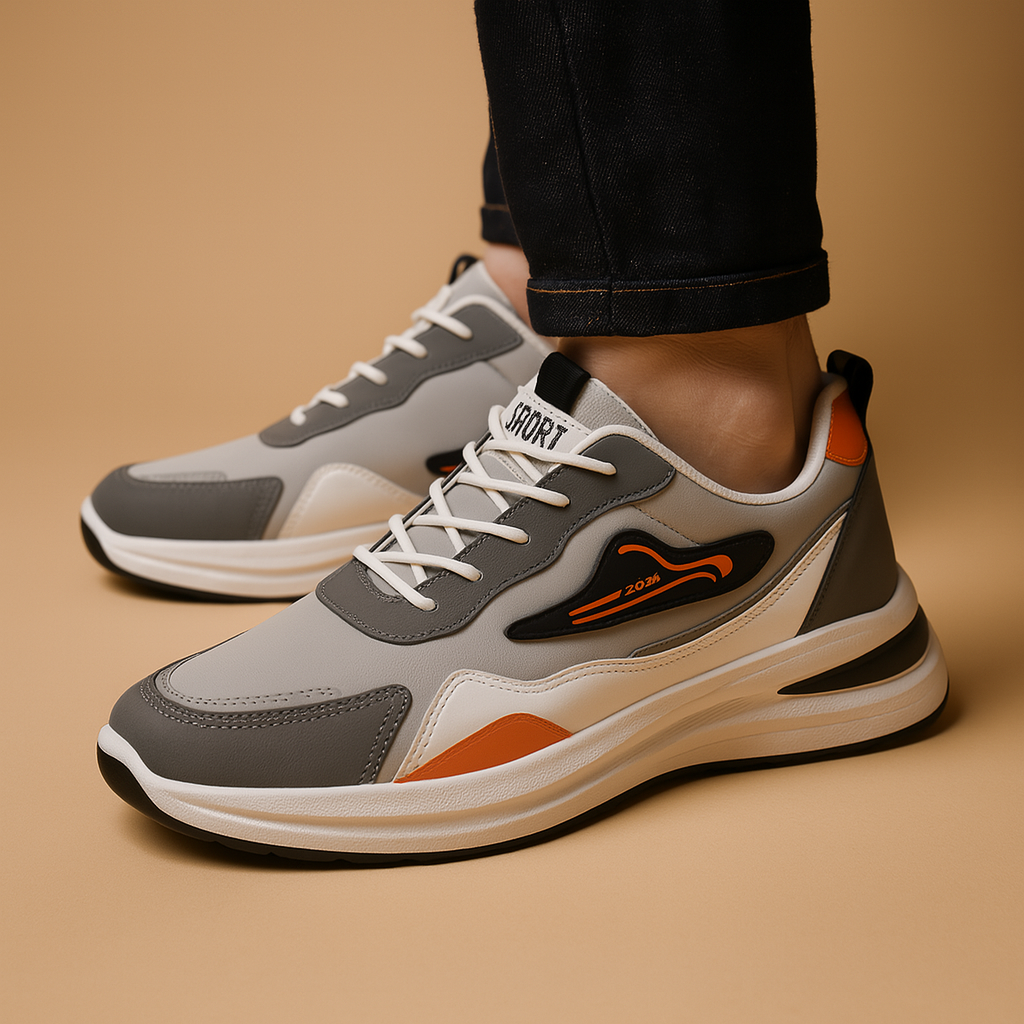 Men's lightweight trainers sole detail