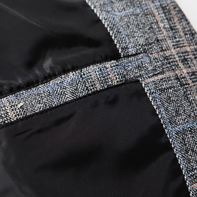 Blazer pocket detail
