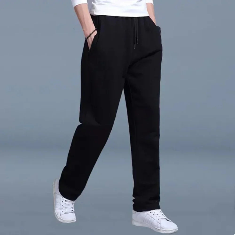 Men's joggers waistband detail