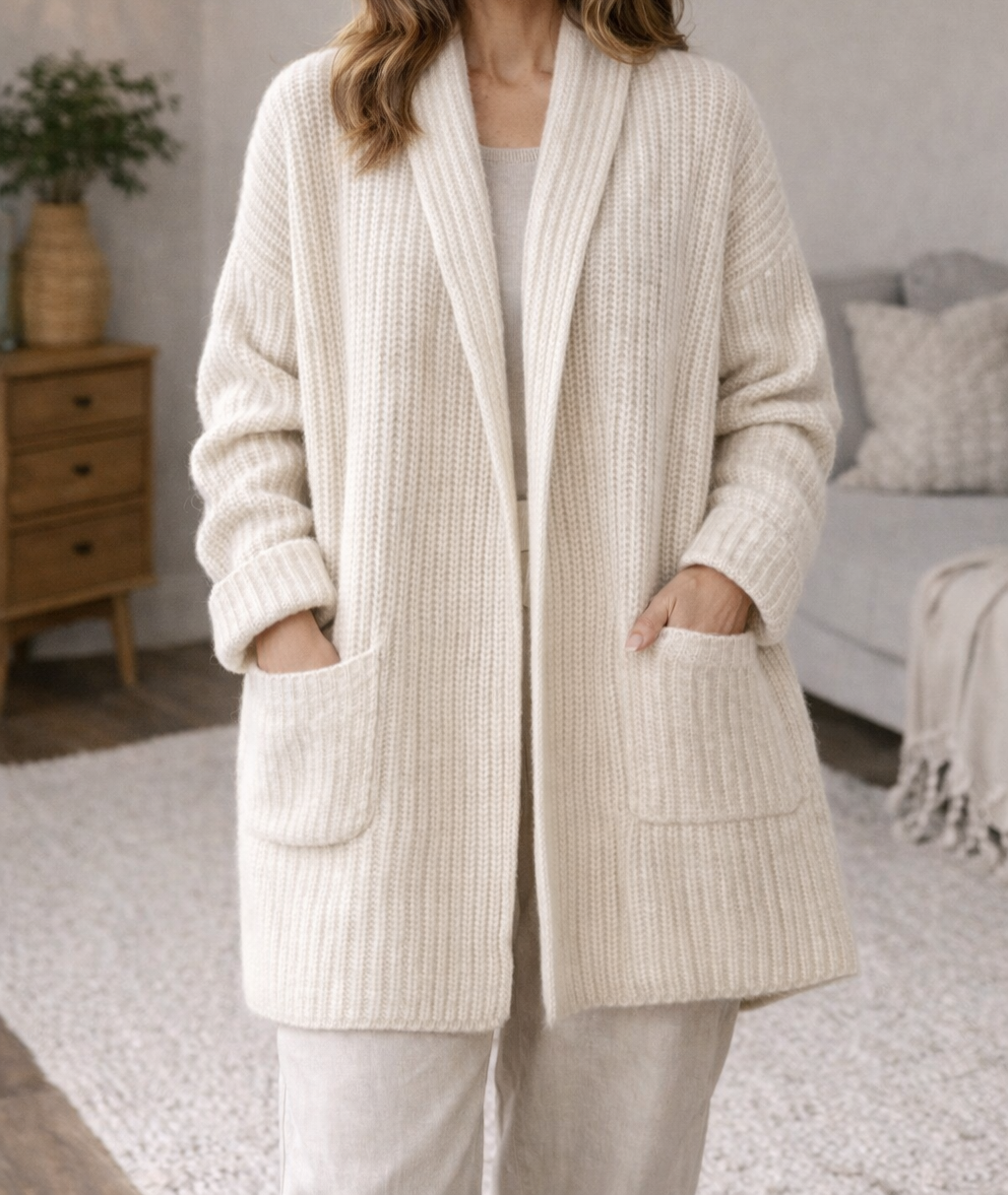 White oversized cardigan with deep pockets