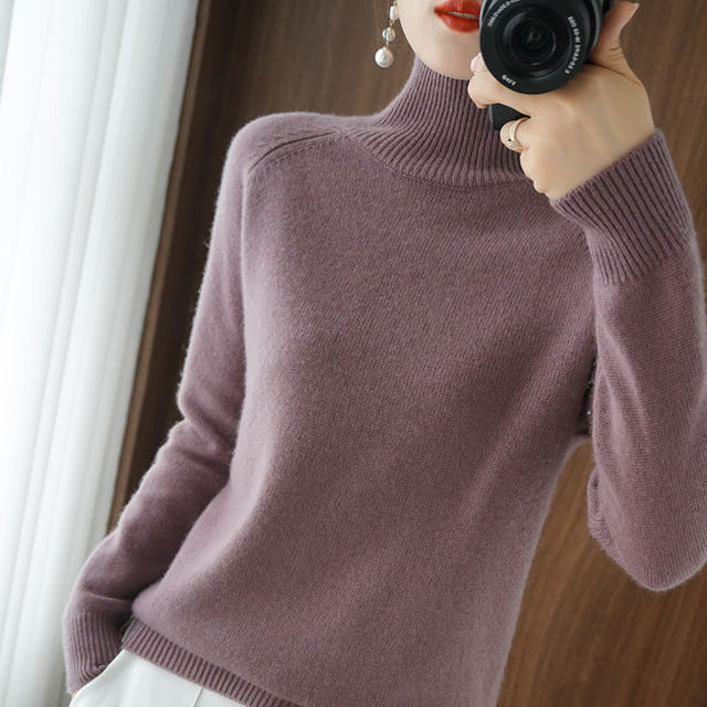 Roll neck jumper fabric texture