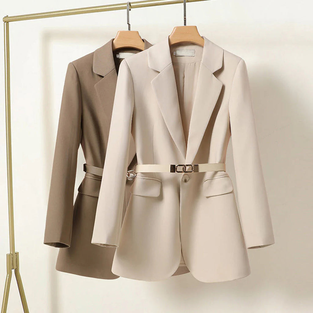 Blazer belt closeup styling