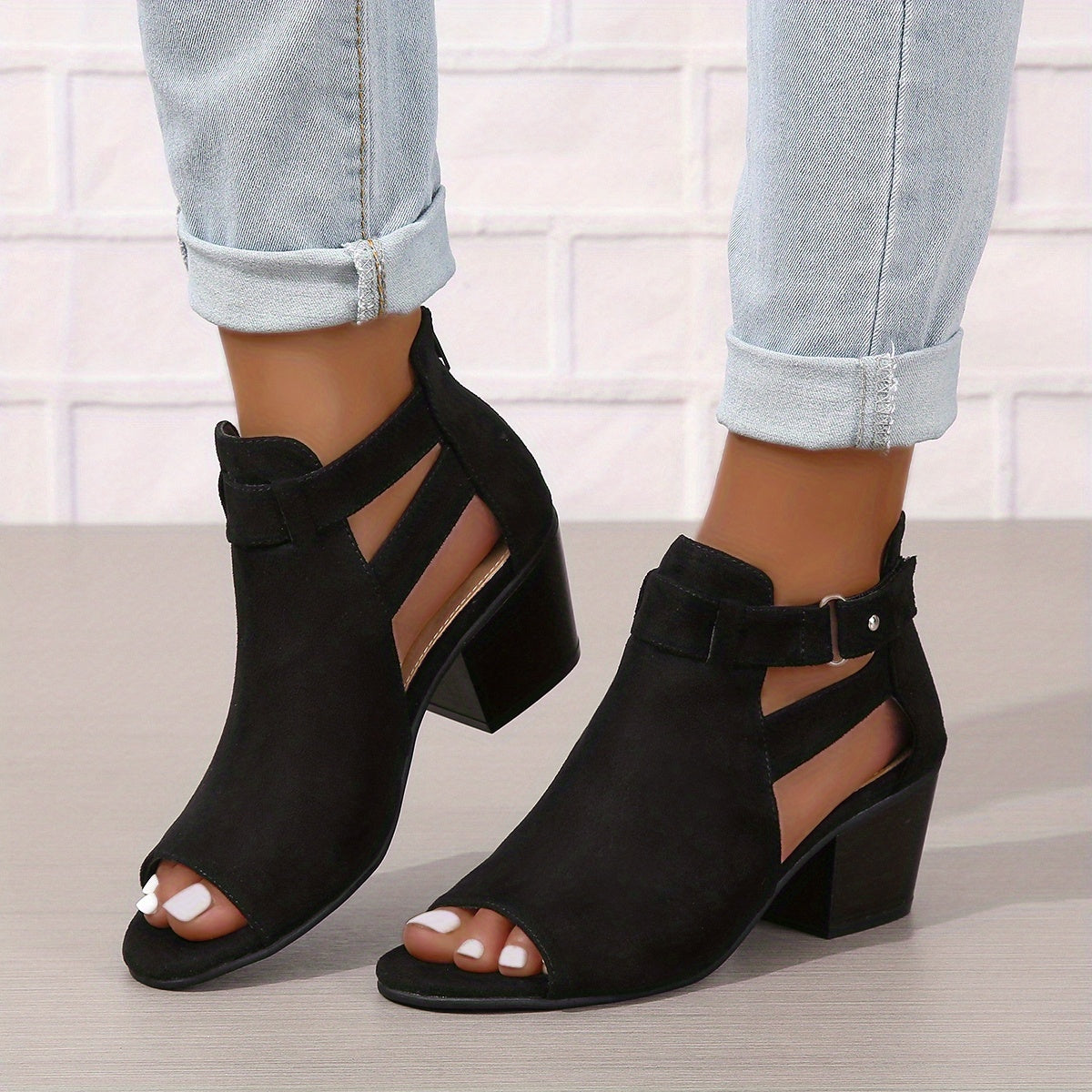 Ankle boots in black colour