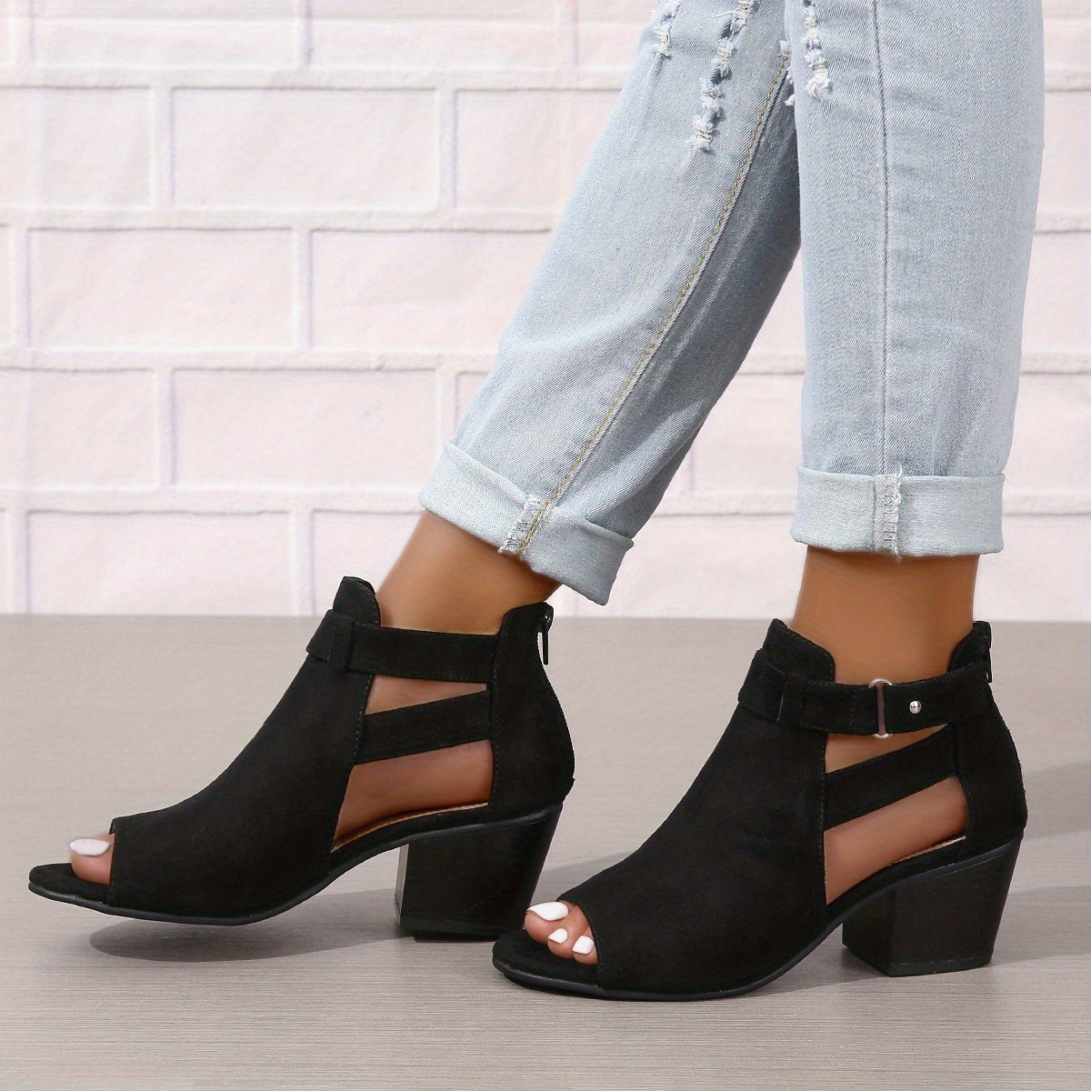 Ankle boots in brown colour