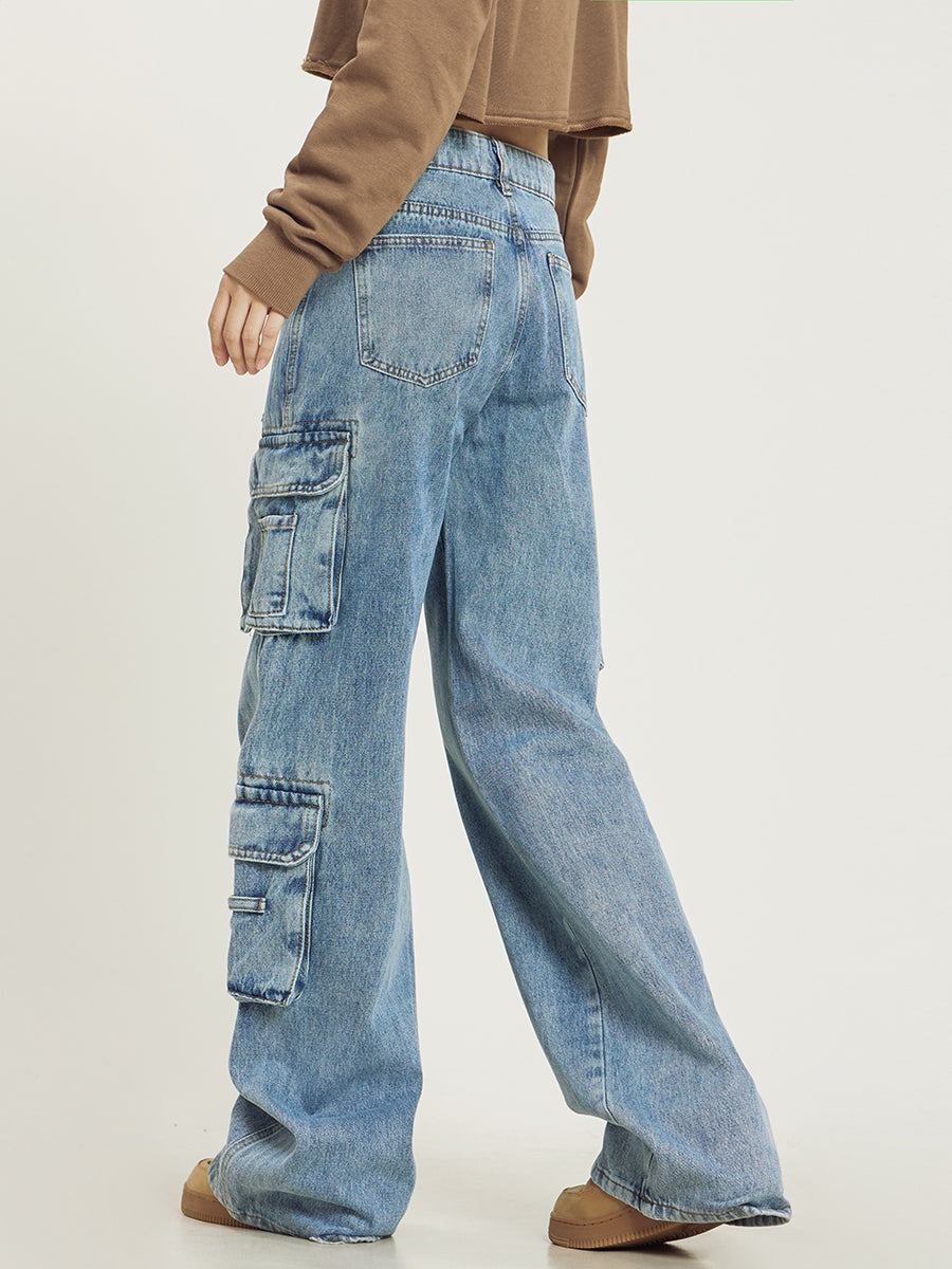 Women's cargo jeans with wide legs