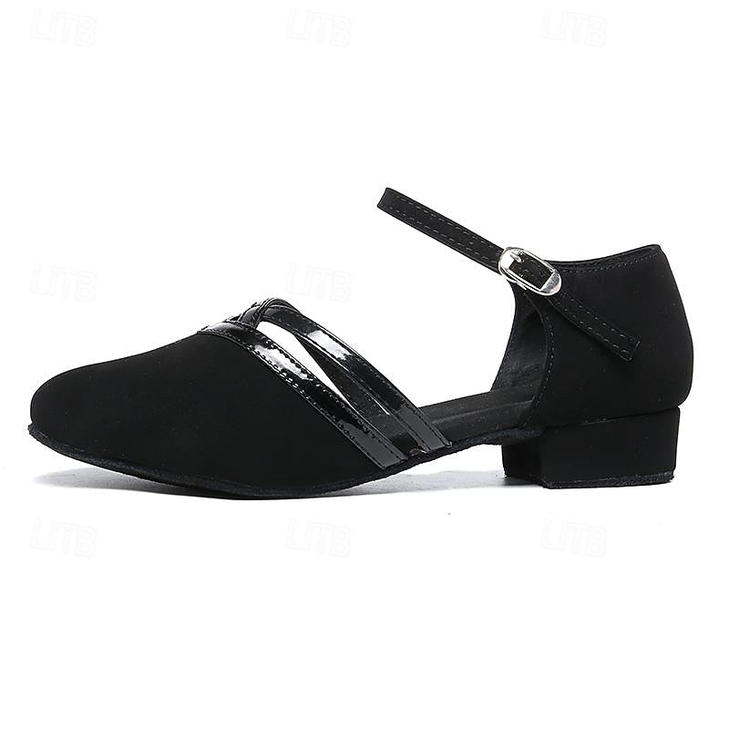 Dance shoe padded insole detail
