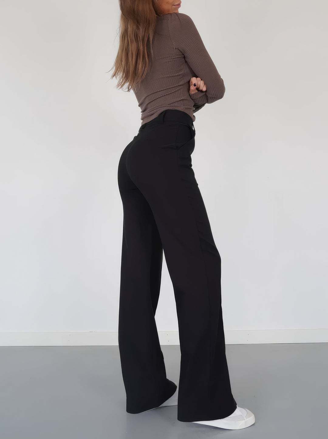 Wide-leg trousers side view